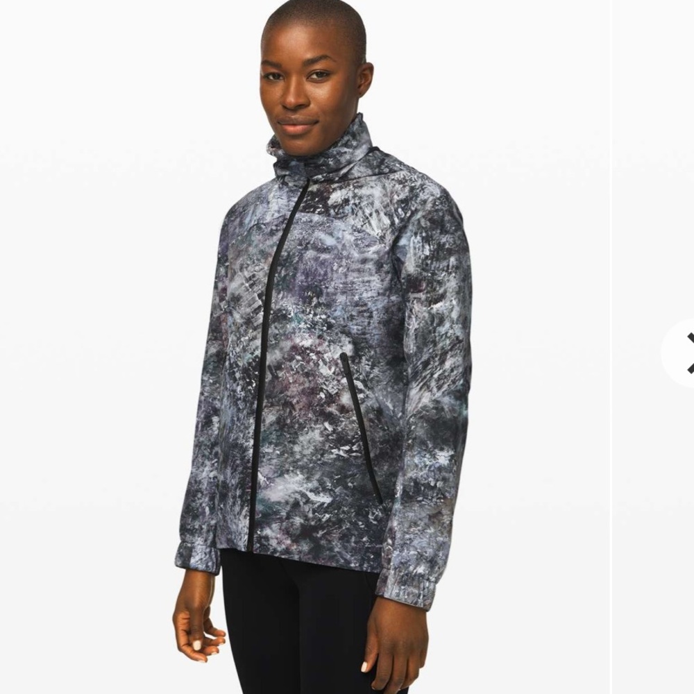 Lululemon rain jacket - Picture 3 of 10